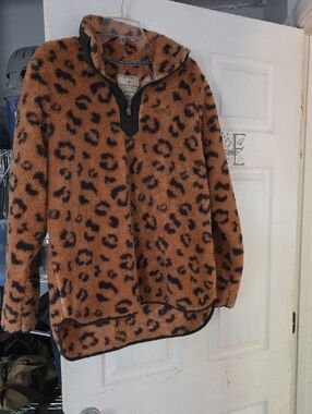 Simply Southern Womens Leopard Print Sherpa Pullover - Brown & Black